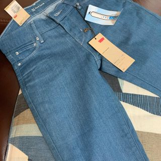 リーバイス(Levi's)のLevi's Demi Curve（新品未使用）(デニム/ジーンズ)