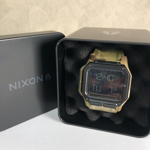 NIXON(ニクソン)のNIXON ニクソンデジタル腕時計REGULUS レグルス メンズの時計(腕時計(デジタル))の商品写真