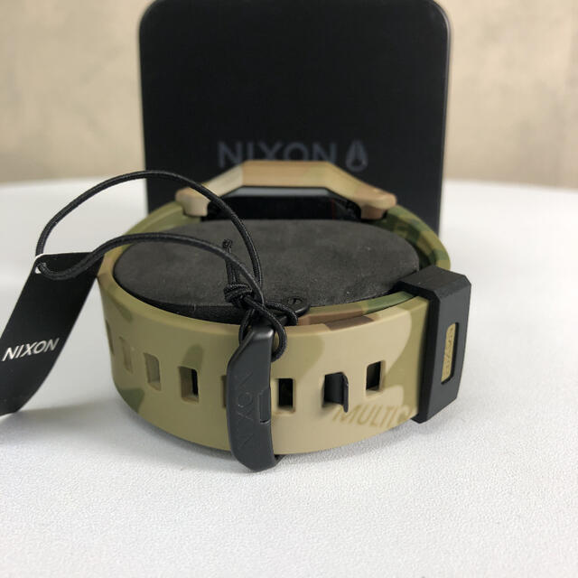 NIXON(ニクソン)のNIXON ニクソンデジタル腕時計REGULUS レグルス メンズの時計(腕時計(デジタル))の商品写真