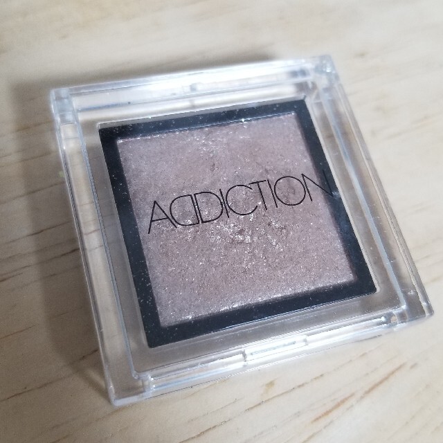 ADDICTION(アディクション)のアディクション　ザ　アイシャドウ　067 コスメ/美容のベースメイク/化粧品(アイシャドウ)の商品写真