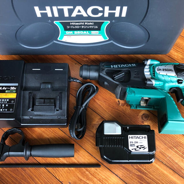 日立(ヒタチ)の⭐︎再値下げ⭐︎日立 HITACHI Koki ハンマードリル DH 25DAL スポーツ/アウトドアの自転車(工具/メンテナンス)の商品写真