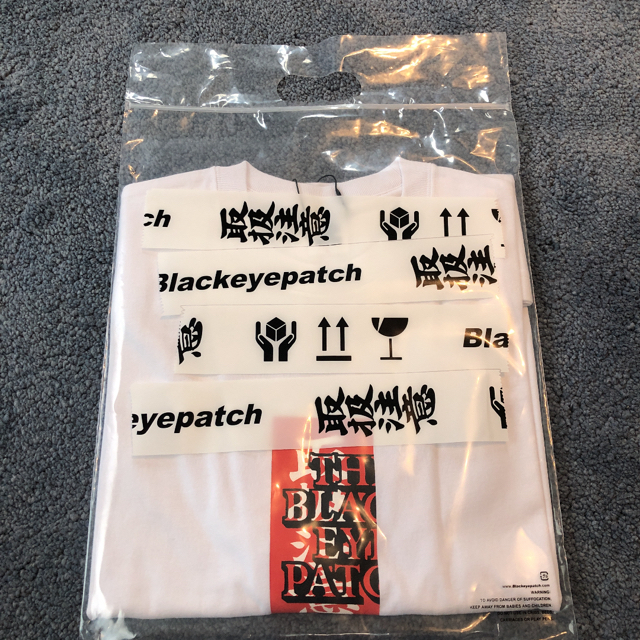 blackeyepatch HANDLE WITH CARE TEE Lサイズのサムネイル