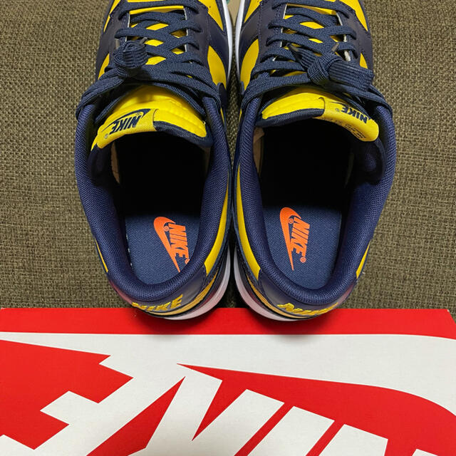 NIKE(ナイキ)のNIKE DUNK LOW RETRO MICHIGAN 28cm ダンク メンズの靴/シューズ(スニーカー)の商品写真