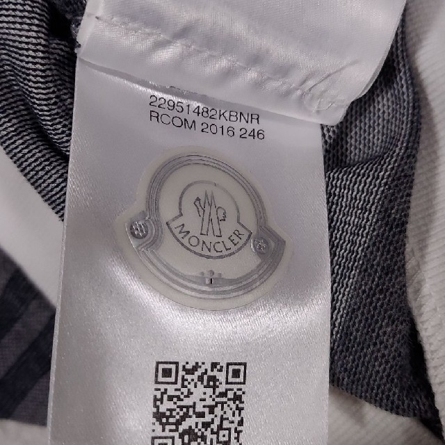 MONCLER(モンクレール)のモンクレールガムブルー　チェック　ポケットTシャツ メンズのトップス(Tシャツ/カットソー(半袖/袖なし))の商品写真