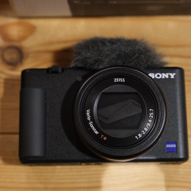 SONY(ソニー)のソニー Vlog用　VLOGCAM シューティンググリップキット ZV-1G スマホ/家電/カメラのカメラ(コンパクトデジタルカメラ)の商品写真