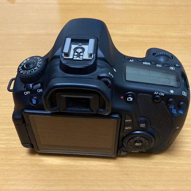 Canon(キヤノン)の【送料込み】CANON EOS60D ボディ一式 スマホ/家電/カメラのカメラ(デジタル一眼)の商品写真