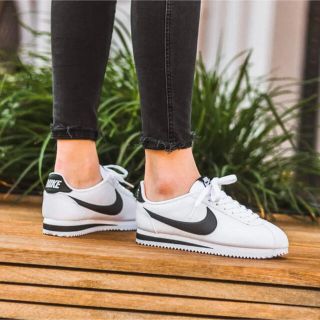 ナイキ(NIKE)の★人気 格安 NIKE クラシックコルテッツレザー スニーカー 23 白(スニーカー)