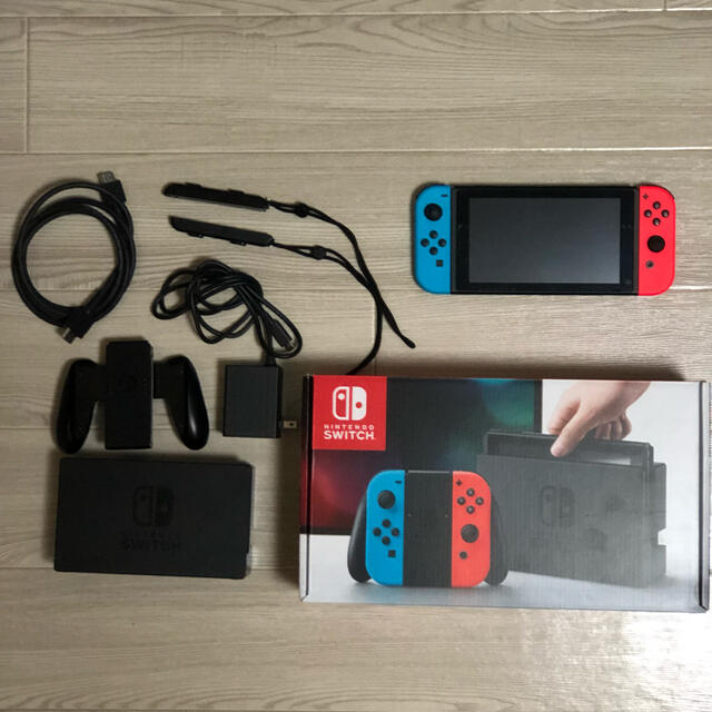 Nintendo Switch 本体 (L) ネオンブルー/ (R)