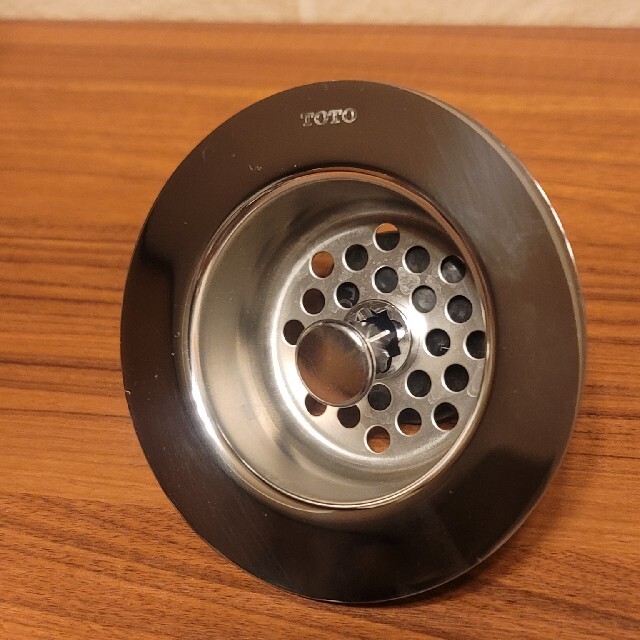 TOTO(トウトウ)のTOTO TH744R ゴム栓付き目皿 インテリア/住まい/日用品のキッチン/食器(その他)の商品写真