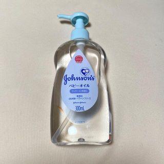 ジョンソン(Johnson's)のベビーオイル　ジョンソンエンドジョンソン(ボディオイル)