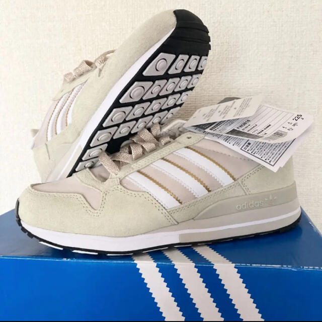 adidas(アディダス)の【新品】adidas アディダス レディース スニーカー 22.5cm レディースの靴/シューズ(スニーカー)の商品写真