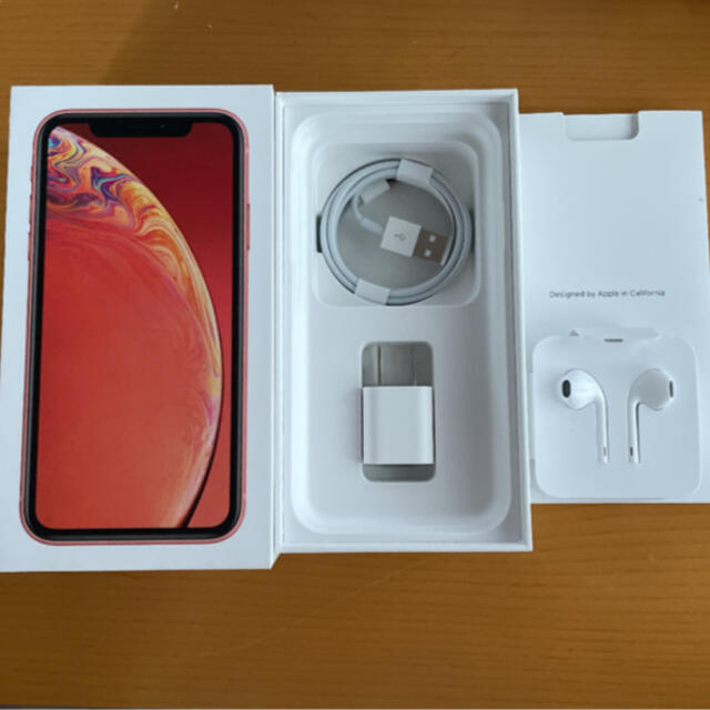 Apple(アップル)のiPhone XR Coral 128GB SIMロック解除　docomo スマホ/家電/カメラのスマートフォン/携帯電話(スマートフォン本体)の商品写真