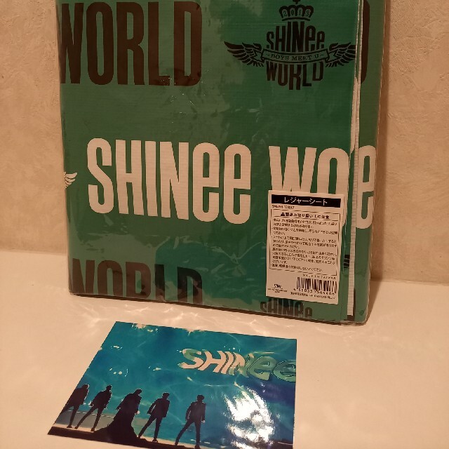 SHINee(シャイニー)のSHINee Boys meet u ツアーグッズ　レジャーシート エンタメ/ホビーのCD(K-POP/アジア)の商品写真