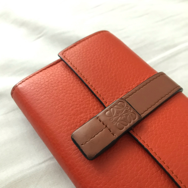 Loewe スモールバーティカルウォレット 4