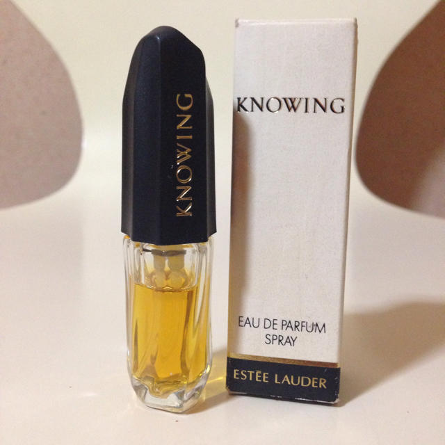 Estee Lauder - エスティローダー KNOWING ノウイング 香水 5mlの通販 by SKY's shop｜エスティローダーならラクマ