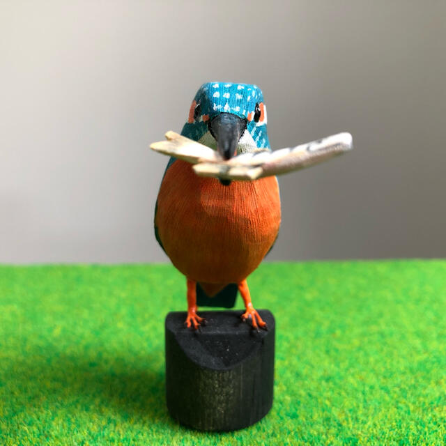 野鳥彫刻 カワセミ オス魚付 作者ituoの通販 by ひろ's shop|ラクマ 野鳥彫刻 カワセミ オス魚付 作者ituoの通販 by ひろ's shop|ラクマ