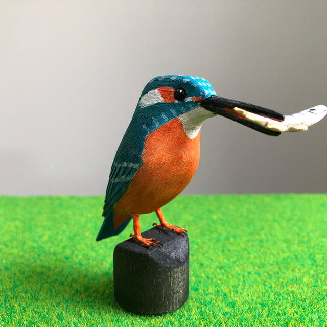 希少 ウソ 鷽 バードカービング 野鳥彫刻 木彫りの野鳥 置物 希少 ウソ 鷽 バードカービング 野鳥彫刻 木彫りの野鳥 置物