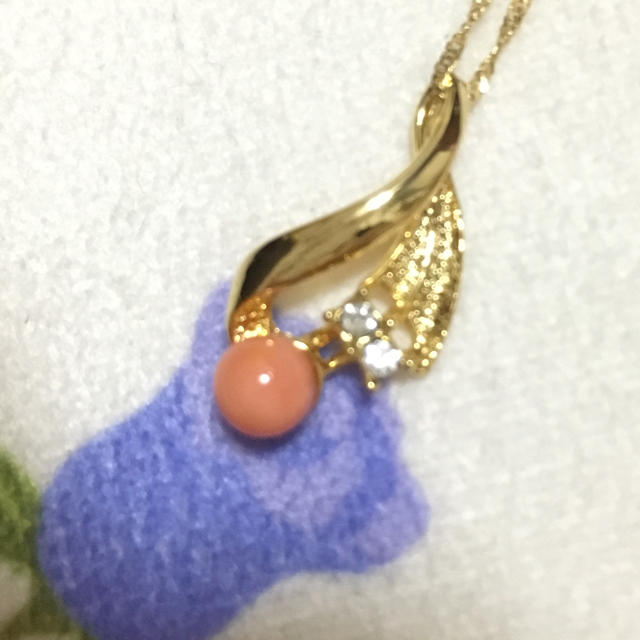 k18 ピンク珊瑚ネックレス レディースのアクセサリー(ネックレス)の商品写真