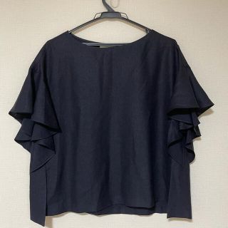 ユナイテッドアローズ(UNITED ARROWS)の美品　ユナイテッドアローズ　フリルスリーブブラウス(カットソー(半袖/袖なし))