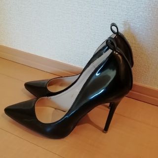 ブラック エナメルパンプス Lサイズ 24~24.5cm ヒールの高さ10cm(ハイヒール/パンプス)