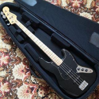 フェンダー(Fender)のSquier Vintage Modified 77 Jazz Bass(エレキベース)