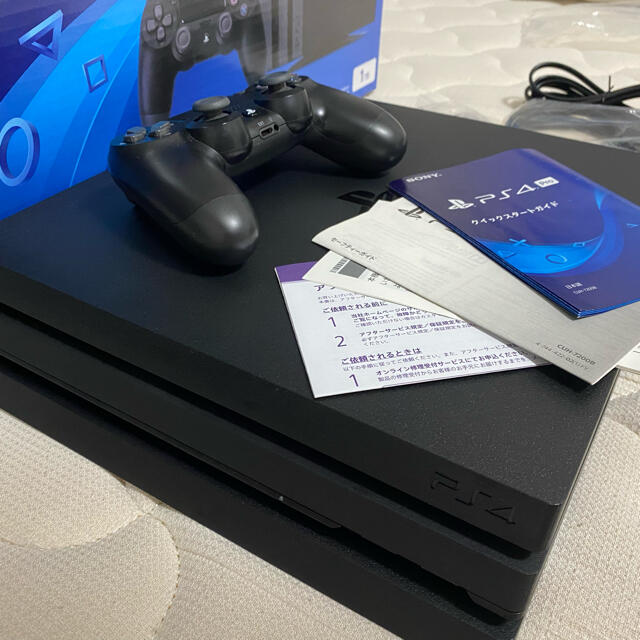 PlayStation 4 Pro  1TB　[CUH-7200BB01]