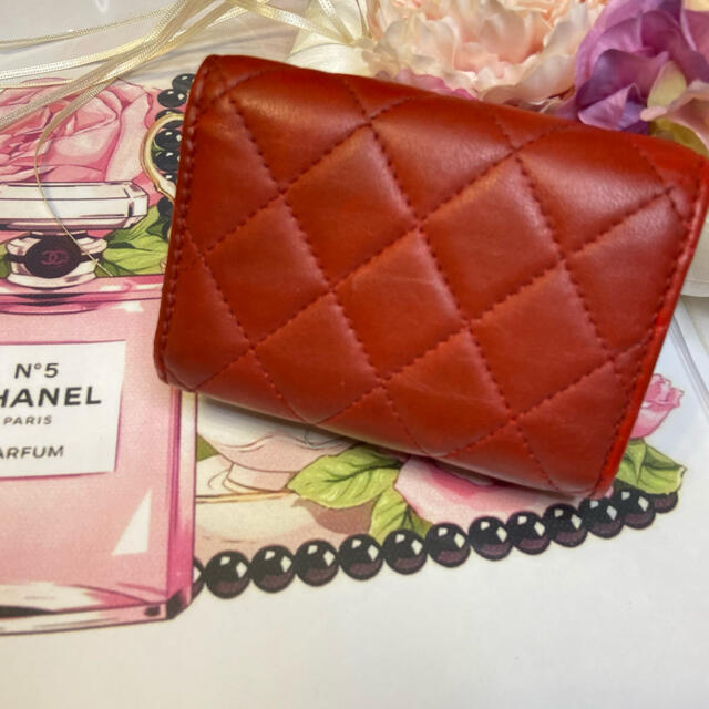 CHANEL(シャネル)のCHANEL スモールフラップウォレット　三つ折り財布　マトラッセ レディースのファッション小物(財布)の商品写真