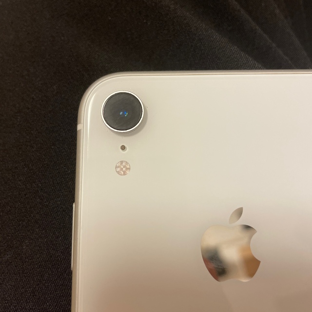 iPhone XR 128GB ホワイト 4