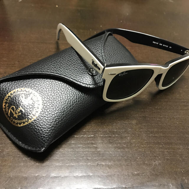 Ray-Ban(レイバン)のRay Ban RB2140 白×黒サングラス メンズのファッション小物(サングラス/メガネ)の商品写真