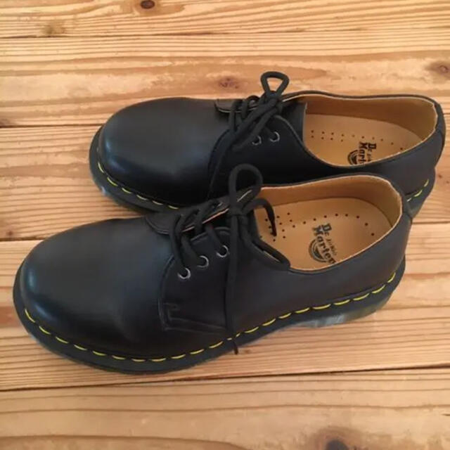 Dr.Martens(ドクターマーチン)のドクターマーチン 3ホール 革靴  レディースの靴/シューズ(ローファー/革靴)の商品写真