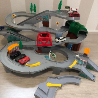 タカラトミー(Takara Tomy)のトミカ峠　やまみちドライブ、トミカ、オートトミカビルセット(ミニカー)