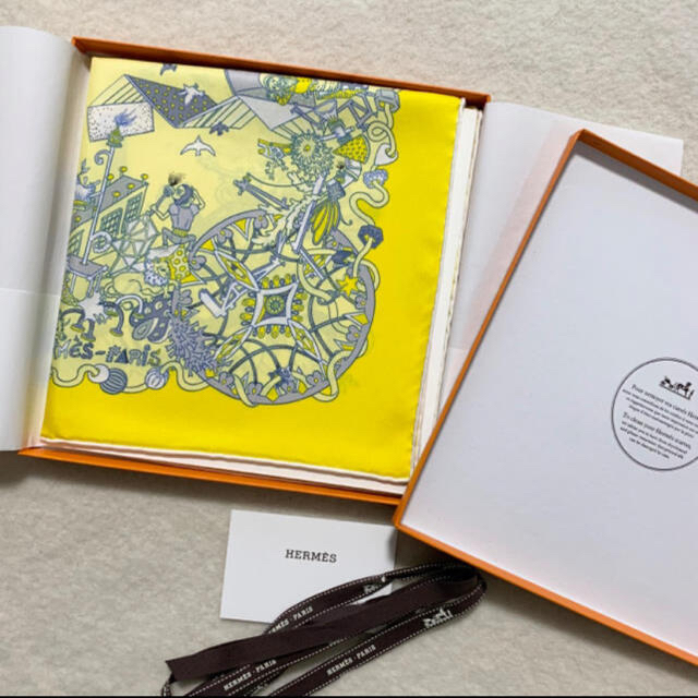 HERMES エルメス カレ スカーフ シルク ラフォルパラード イエロー HERMES エルメス カレ スカーフ シルク ラフォルパラード イエロー