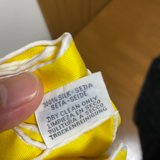 HERMES エルメス カレ スカーフ シルク ラフォルパラード イエロー HERMES エルメス カレ スカーフ シルク ラフォルパラード イエロー