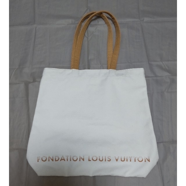 LOUIS VUITTON(ルイヴィトン)のLOUIS VUITTON  FONDATION 美術館限定トートバッグ レディースのバッグ(トートバッグ)の商品写真