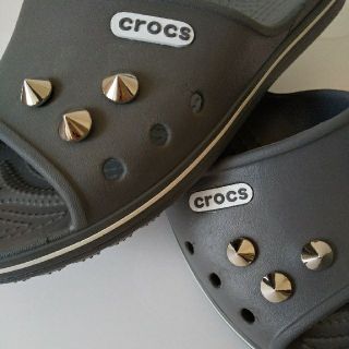 クロックス(crocs)のシルバースタッズ丸型　6個　クロックス用ジャムチャームズ(その他)