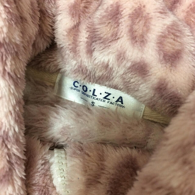 ふわふわヒョウ柄パーカー 耳付き ピンク COLZA 毛玉有  レディースのトップス(パーカー)の商品写真