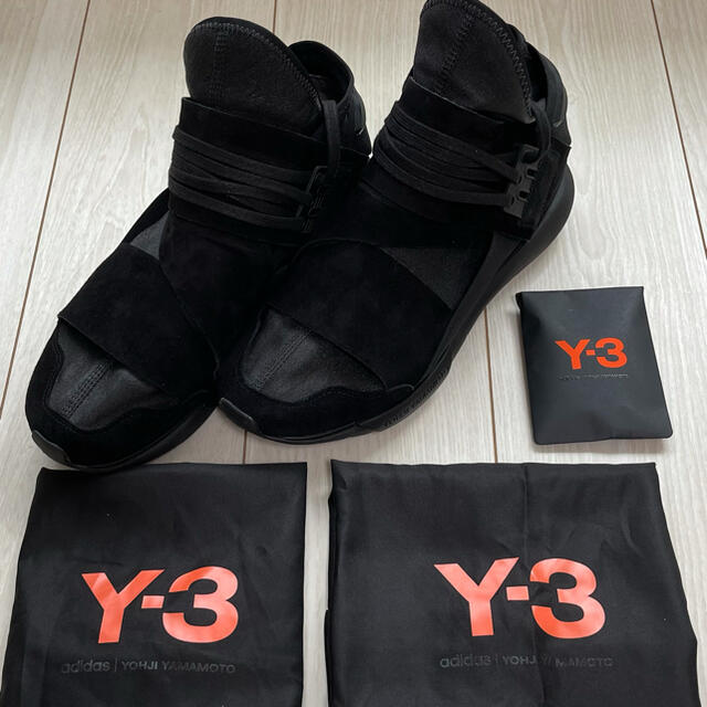 Y-3(ワイスリー)のY-3 QASA HIGH Triple Black  メンズの靴/シューズ(スニーカー)の商品写真