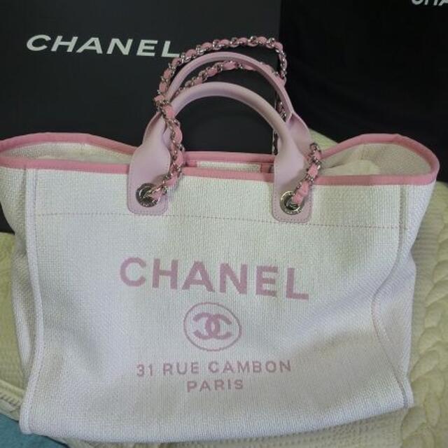 CHANEL - 新品　CHANEL シャネル　ドーヴィルトートバッグ
