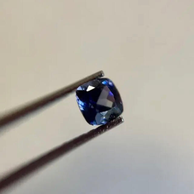 ベニトアイト 0.25ct クッションカット ルース - その他