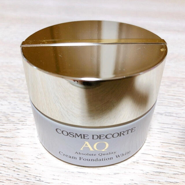 COSME DECORTE AQクリームファンデーション