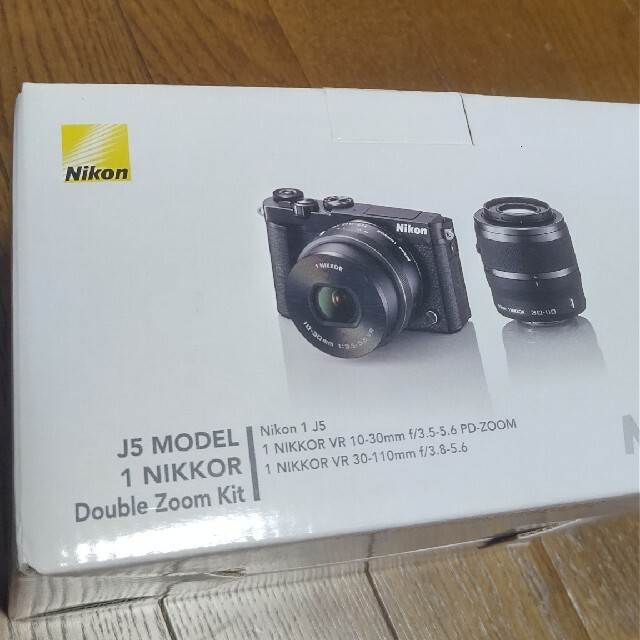 ミラーレスカメラ Nikon 1 J5 本体のみ