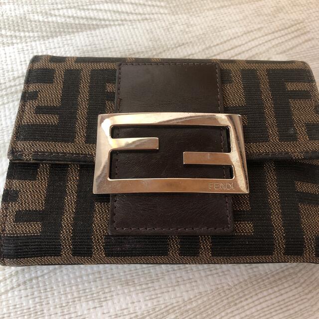 値下げ!!FENDI 財布 三つ折財布 ズッカ柄