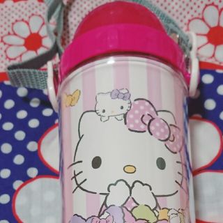 ハローキティ(ハローキティ)の☆HELLO KITTYの水筒☆(水筒)