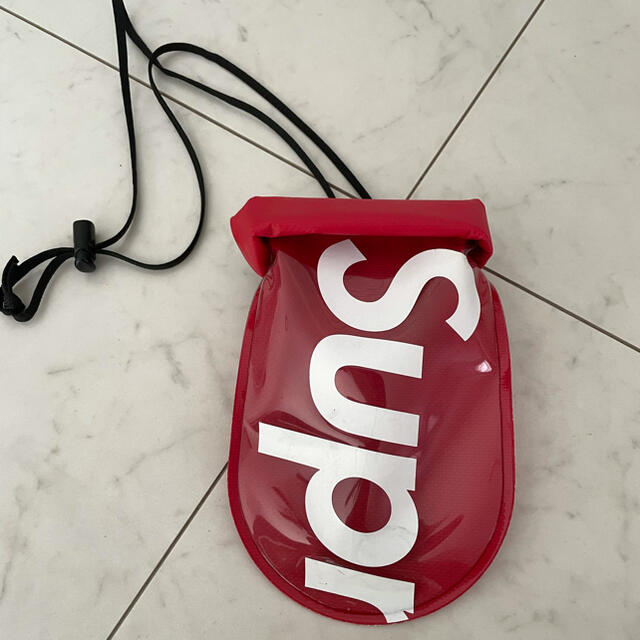 Supreme(シュプリーム)のSealLine See Pouch large supreme L  赤 メンズのバッグ(その他)の商品写真