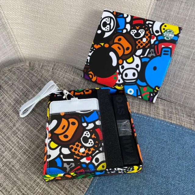 A BATHING APE(アベイシングエイプ)の香港スターバックス限定 マイロ コラボ エイプ カードケース定期パスモスイカ レディースのファッション小物(名刺入れ/定期入れ)の商品写真