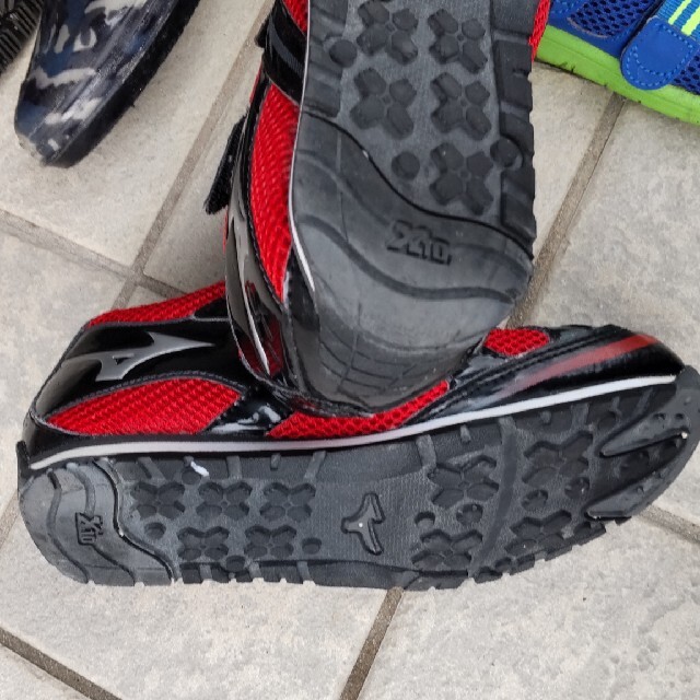 MIZUNO(ミズノ)のアシックス　サンダル　ミズノ　靴　長靴　セット キッズ/ベビー/マタニティのキッズ靴/シューズ(15cm~)(スニーカー)の商品写真