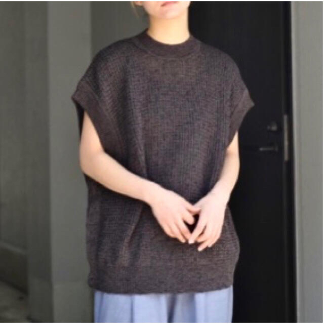 YOKE Meshed Crew Neck Rib Vest