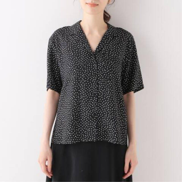 PHEENY(フィーニー)のPHEENY/フィーニー　Rayon dot シャツ レディースのトップス(シャツ/ブラウス(半袖/袖なし))の商品写真