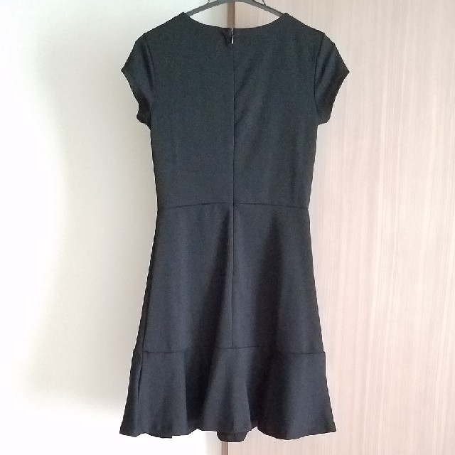 GAP(ギャップ)の150 - ギャップ　GAP　黒　ワンピース　xs キッズ/ベビー/マタニティのキッズ服女の子用(90cm~)(ワンピース)の商品写真