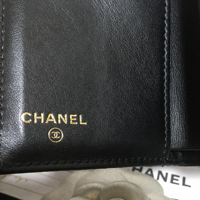 CHANEL(シャネル)の超美品 ★ CHANEL シャネル キャビアスキン 三つ折り財布 正規品 レディースのファッション小物(財布)の商品写真